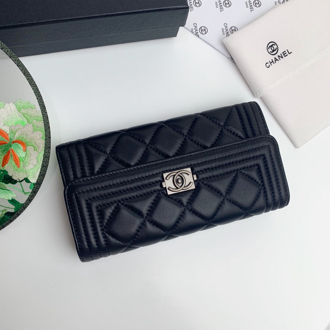 芸能人愛用Chanel シャネル 実物の写真 N品スーパーコピー財布代引き対応国内発送後払い安全必ず届く優良サイト